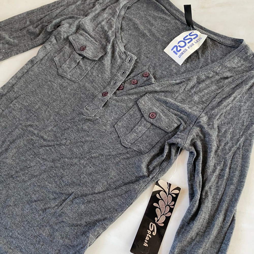 Splash - Women’s Small, 3/4 Sleeve Gray T-shirt , Button Down V-neck